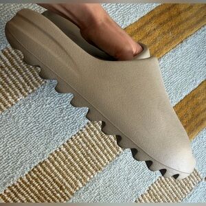 Yeezy Beige Slide Sandals